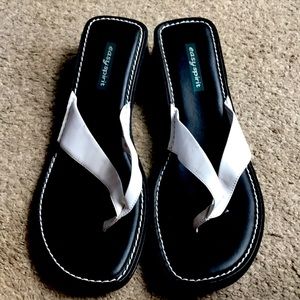 Easy spirit slip on between cells white black soul
